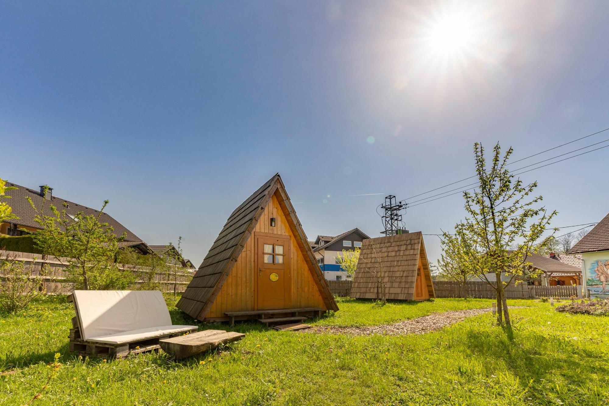 Glamping Mohorjev Grunt Hotel Preddvor Kültér fotó