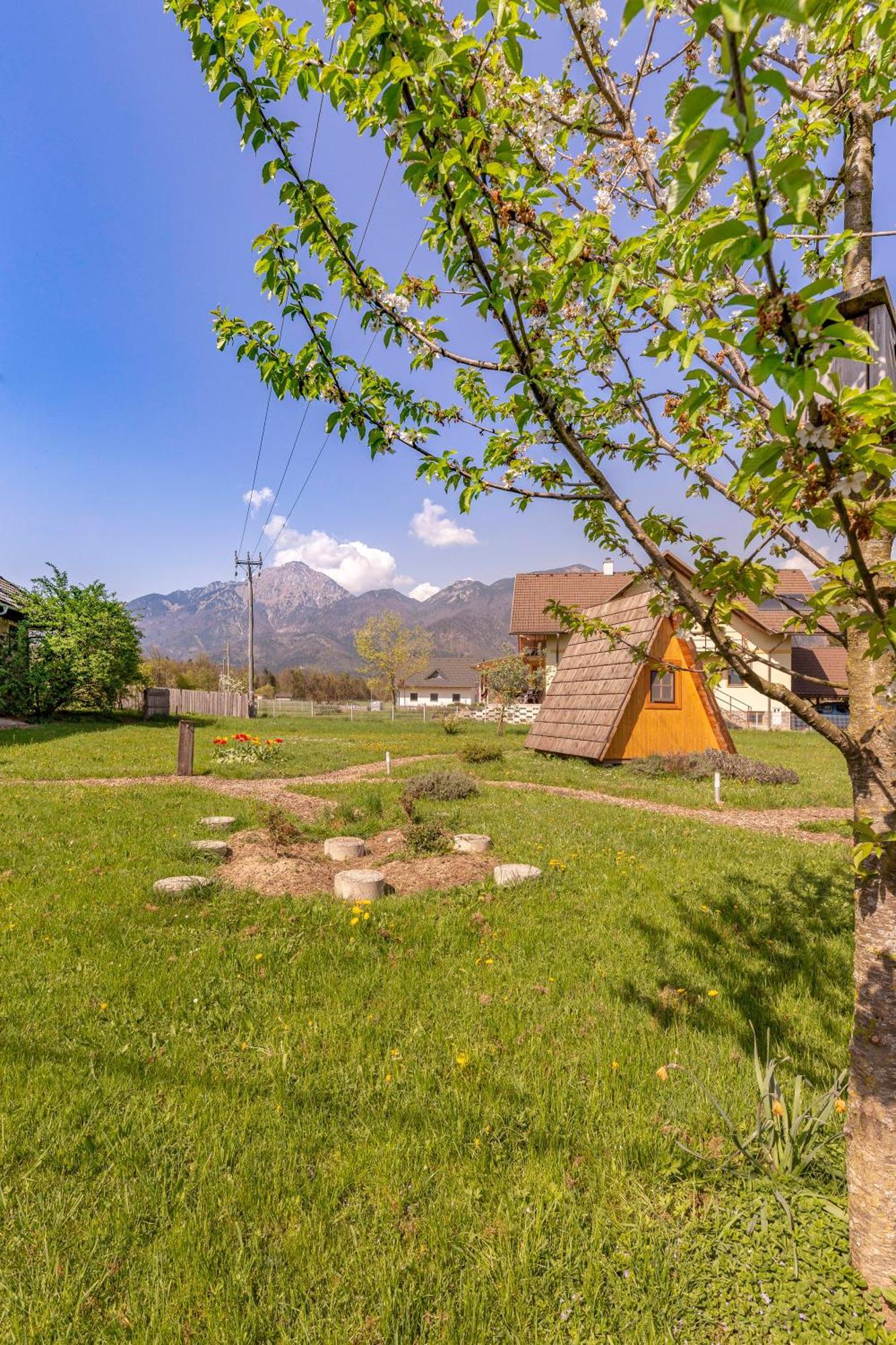 Glamping Mohorjev Grunt Hotel Preddvor Kültér fotó